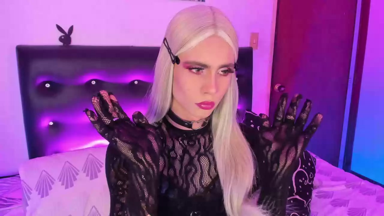 Model - AngelsJones striptease