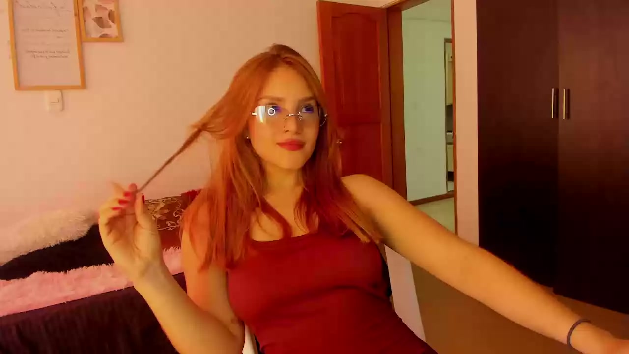 Model - Susana Bloom bigtits