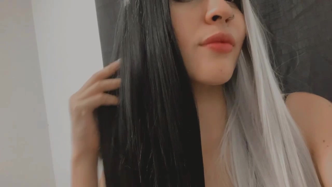 Model - Pandora Lust dildo