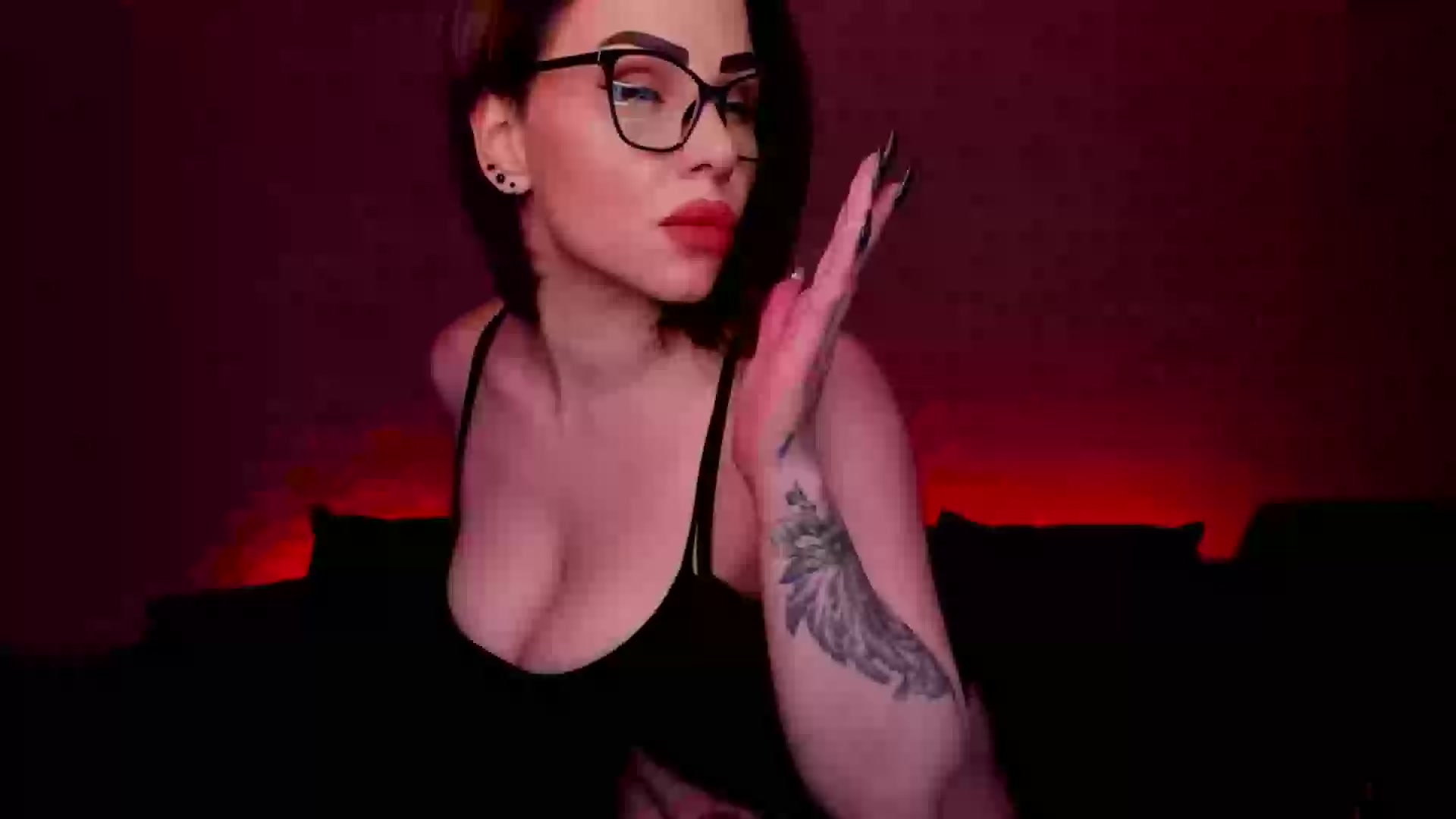 Model - AnnaLu sexting