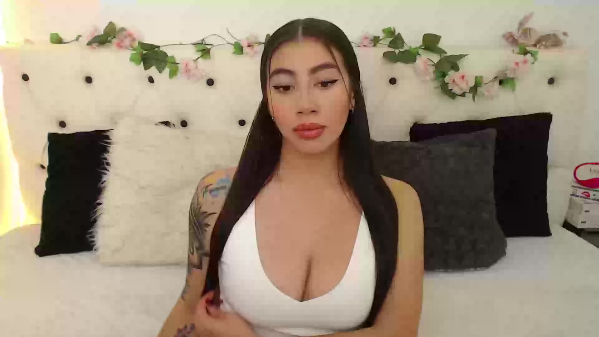 Model - Mia Thomsom anal