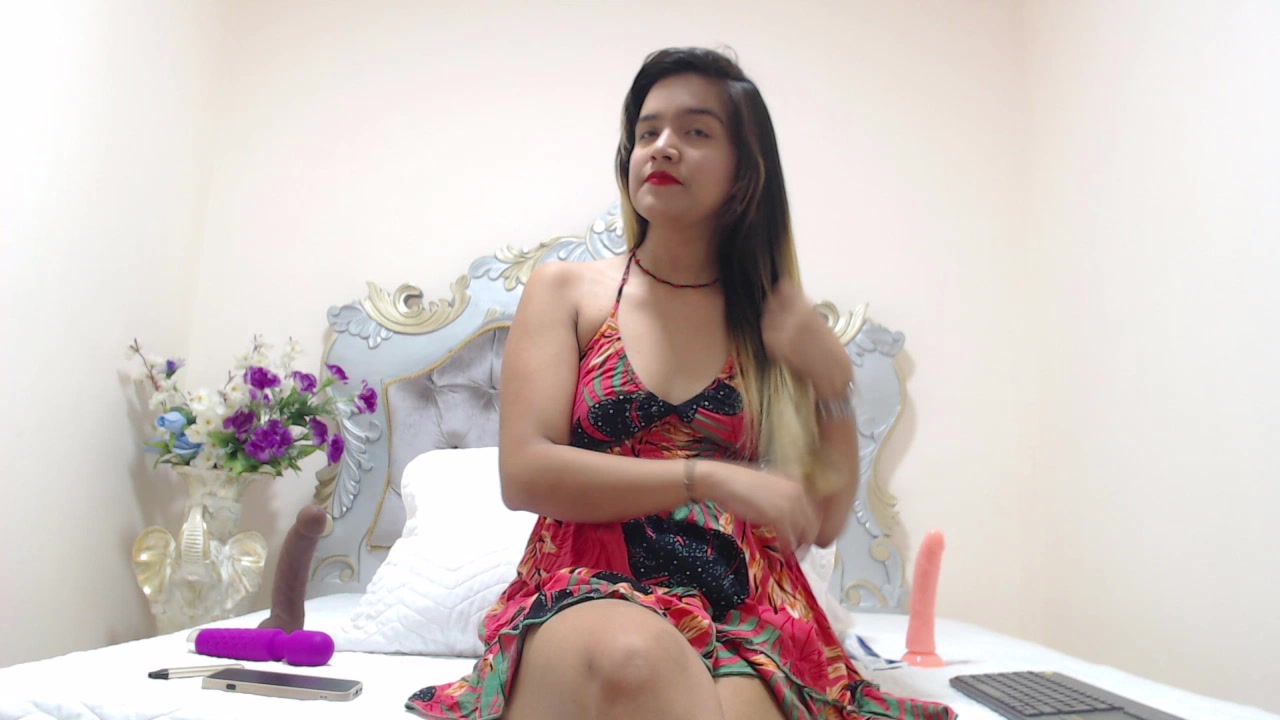 Model - AmyRoux blowjob