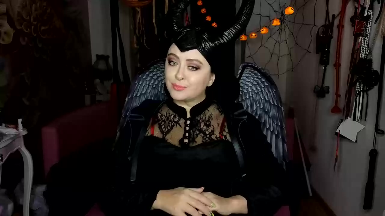 MISSwithDOLLS footjob Model - MISSwithDOLLS footjob