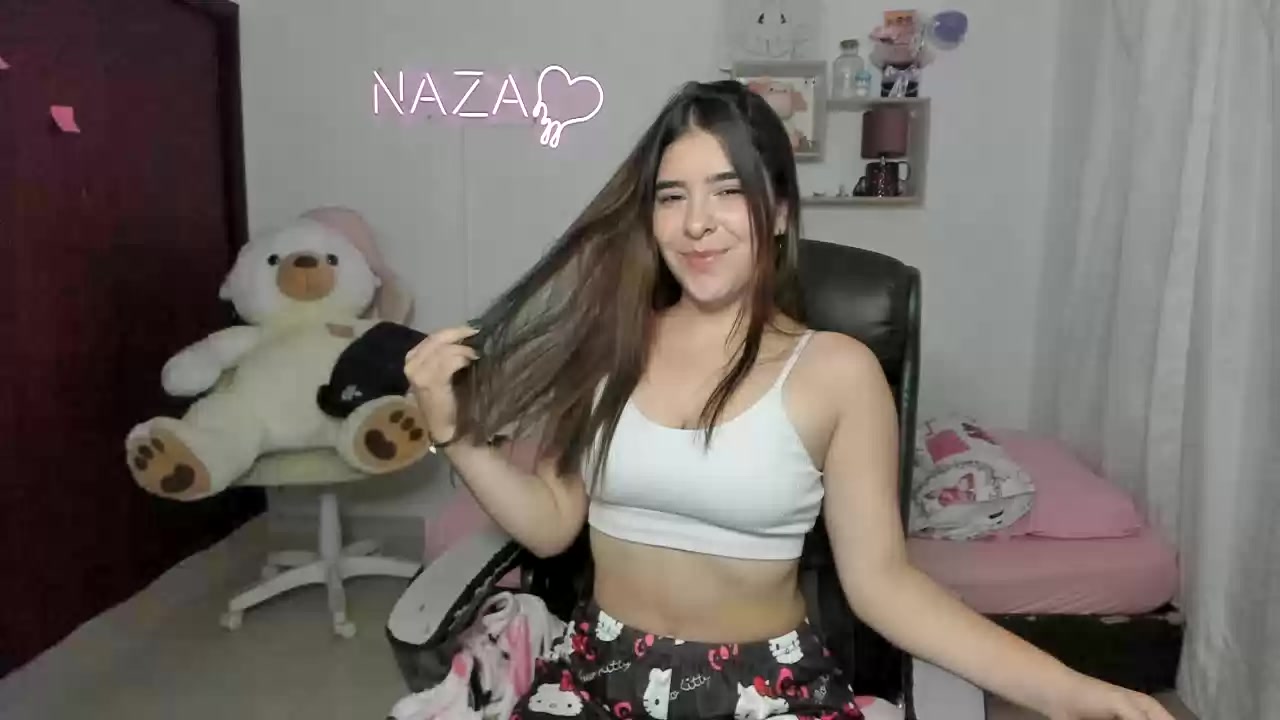 Model - Nazaq latina