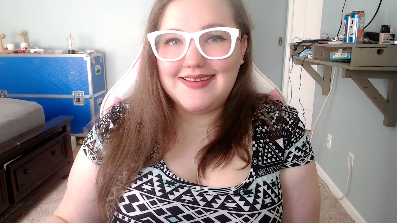 Model - Lauren Parker curvy