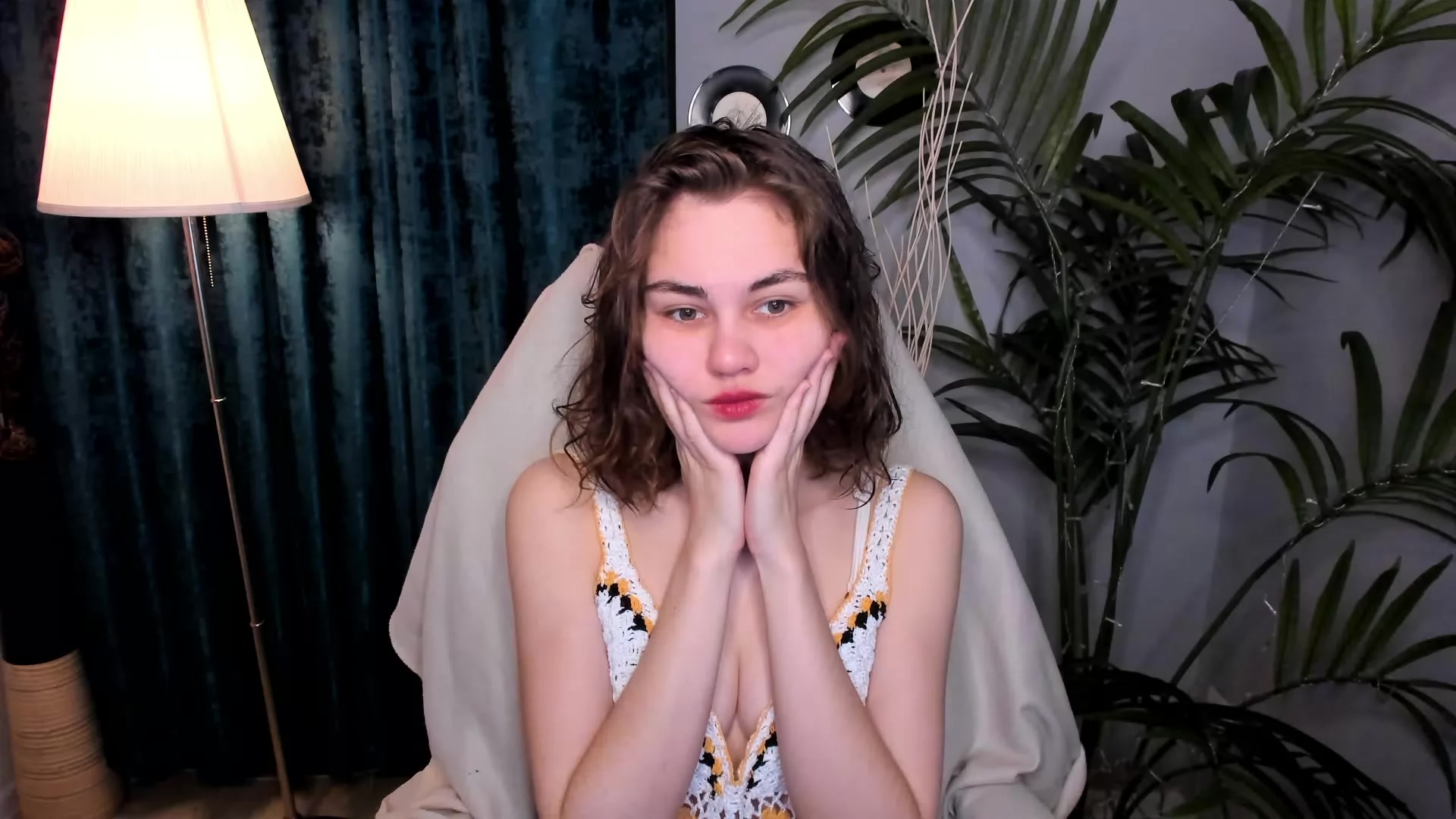 Model - DorattiBum boobs