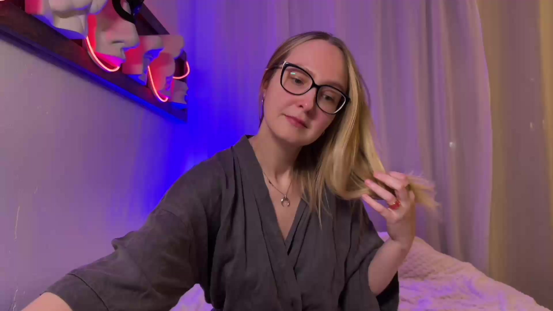 Model - Kira Dea roleplay