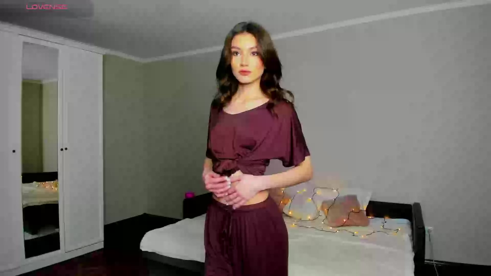 Model - SacuraSacura dildo