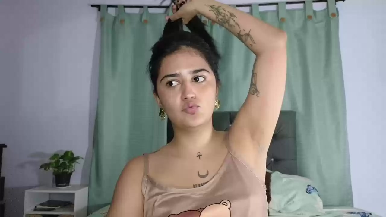 Model - Kylla Walls anal