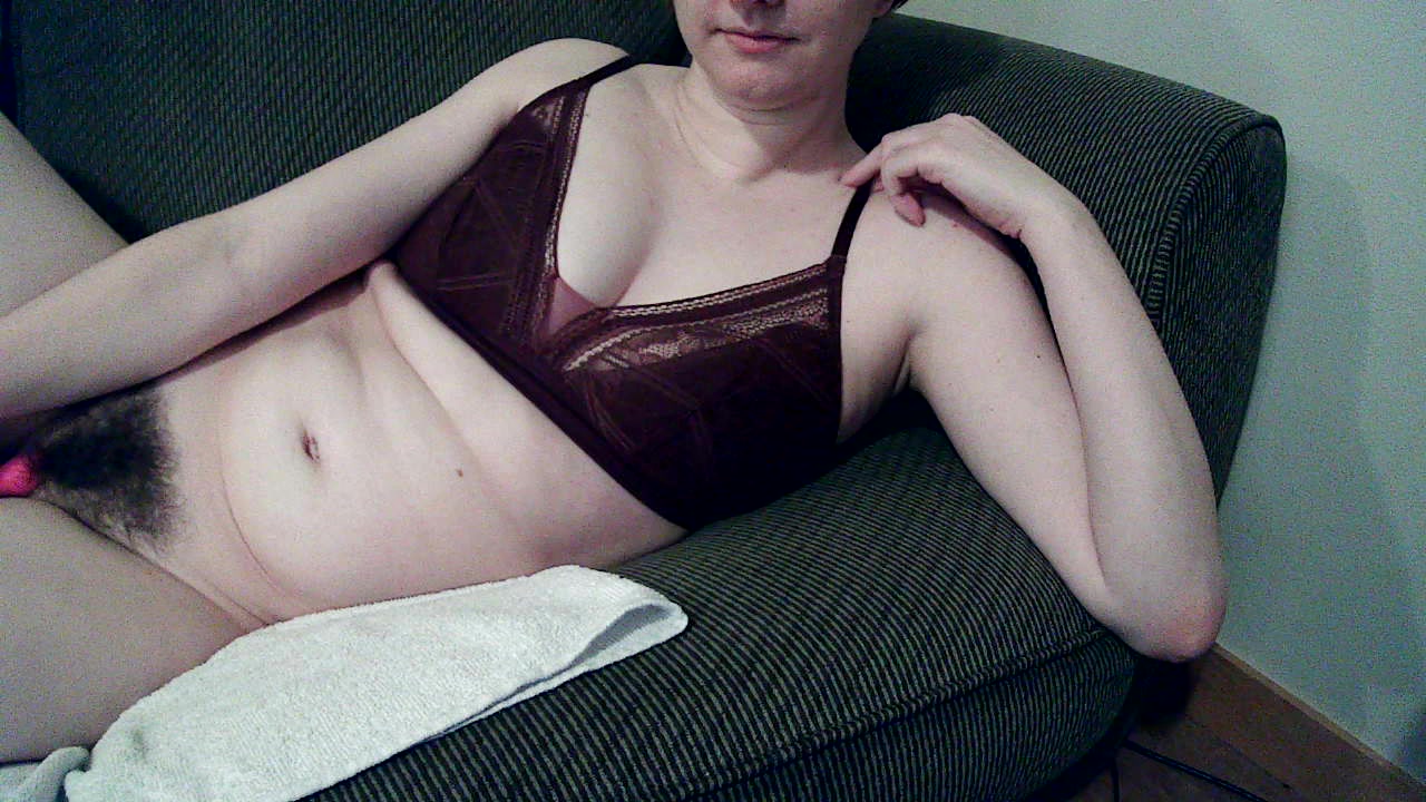 Model - Umie Love hairy