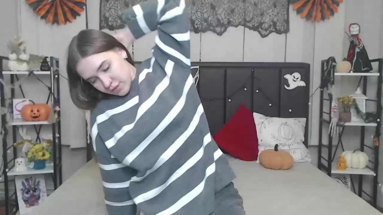 Model - LauraHlot tattoo