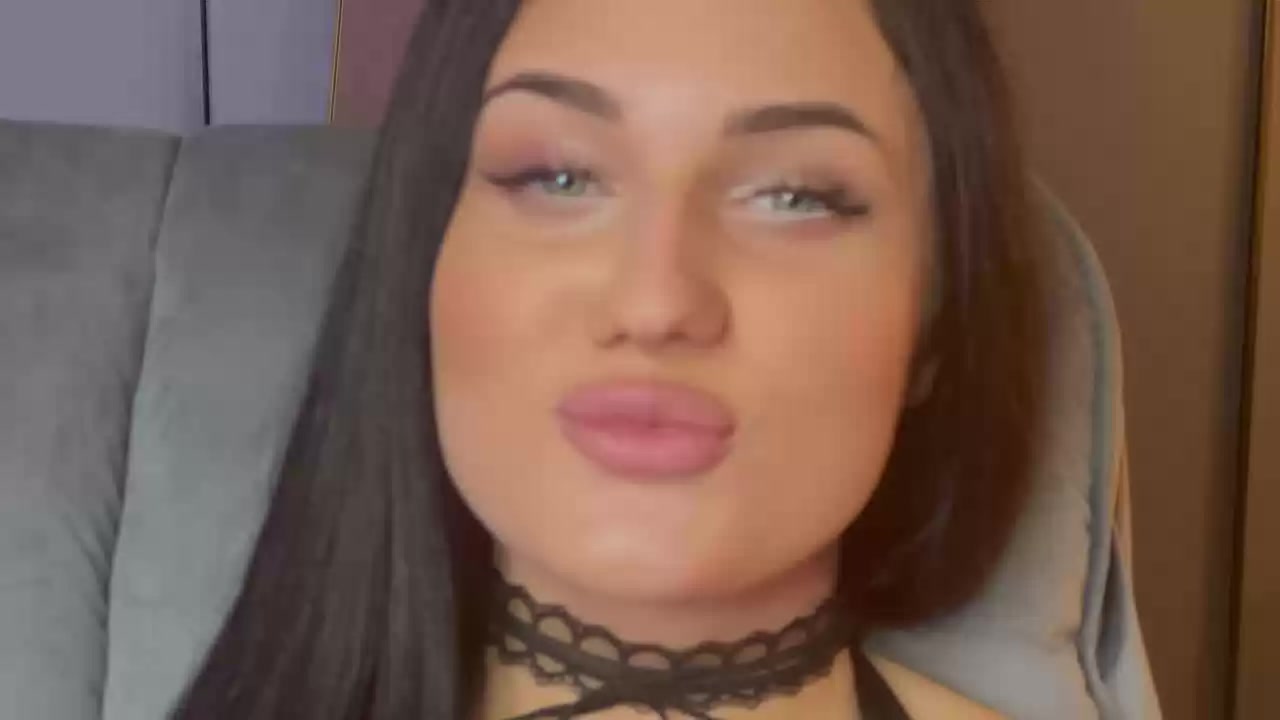 Model - mygoddesshecate bigboobs