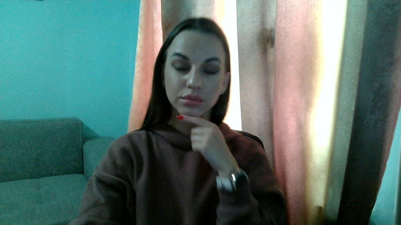 Model - CassyLess striptease