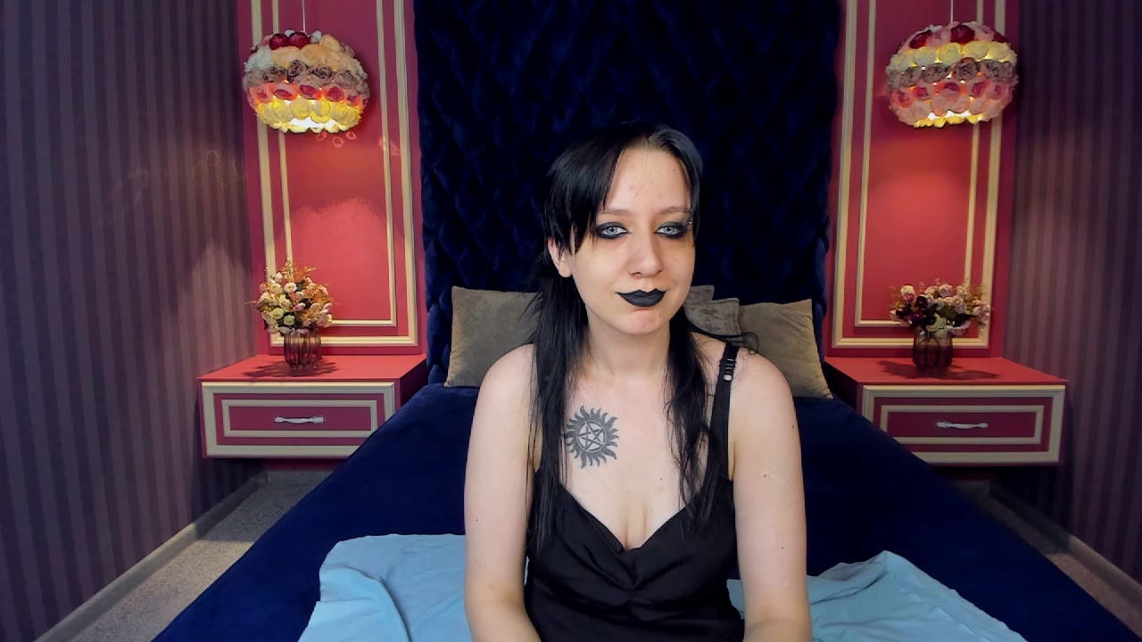 Model - Medusa_Gorgona striptease