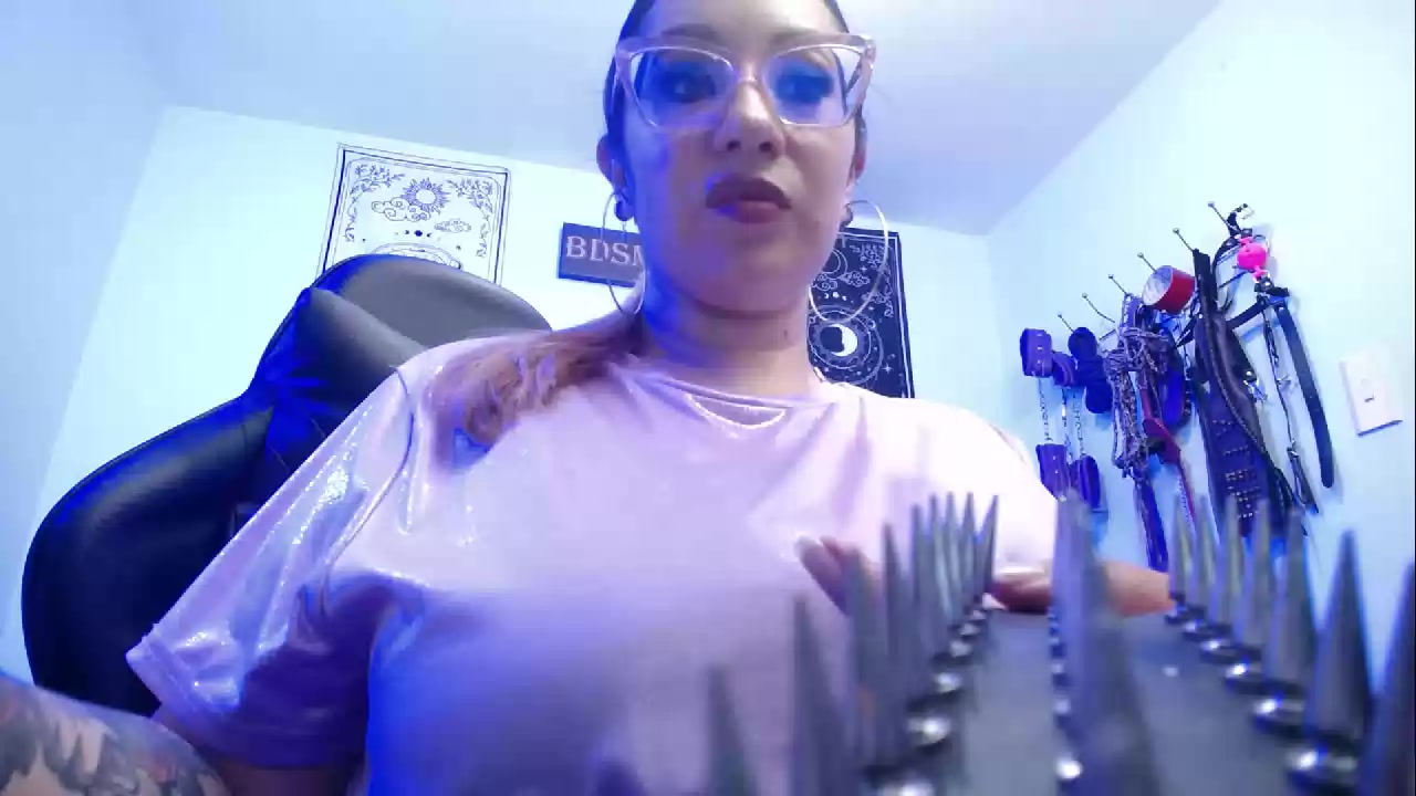 Model - HollyBBW blowjob