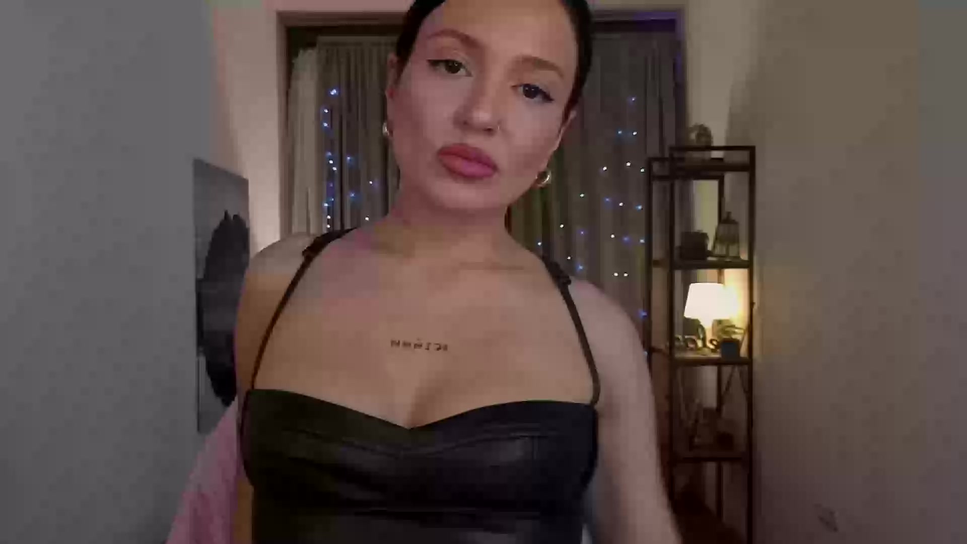 Model - Nailia deepthroat