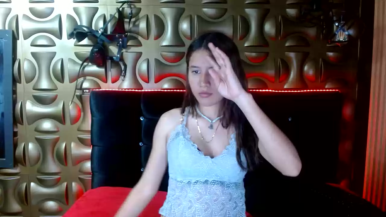 Model - Tini deepthroat