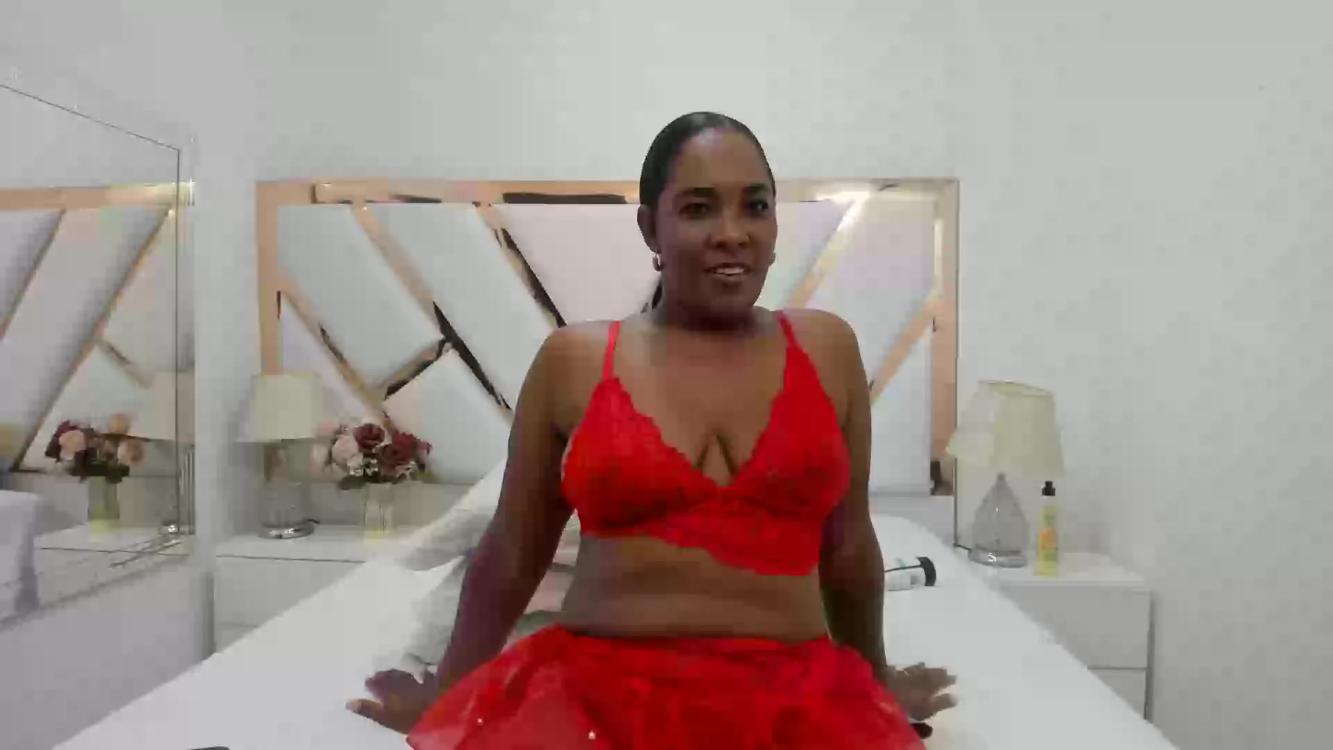 Model - MeridaRoa curvy