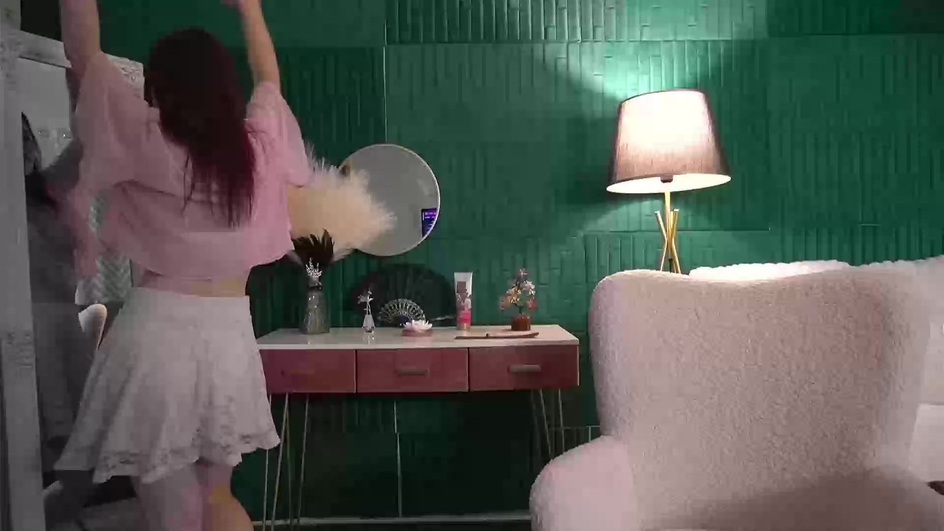 Model - Hailey Moon cei