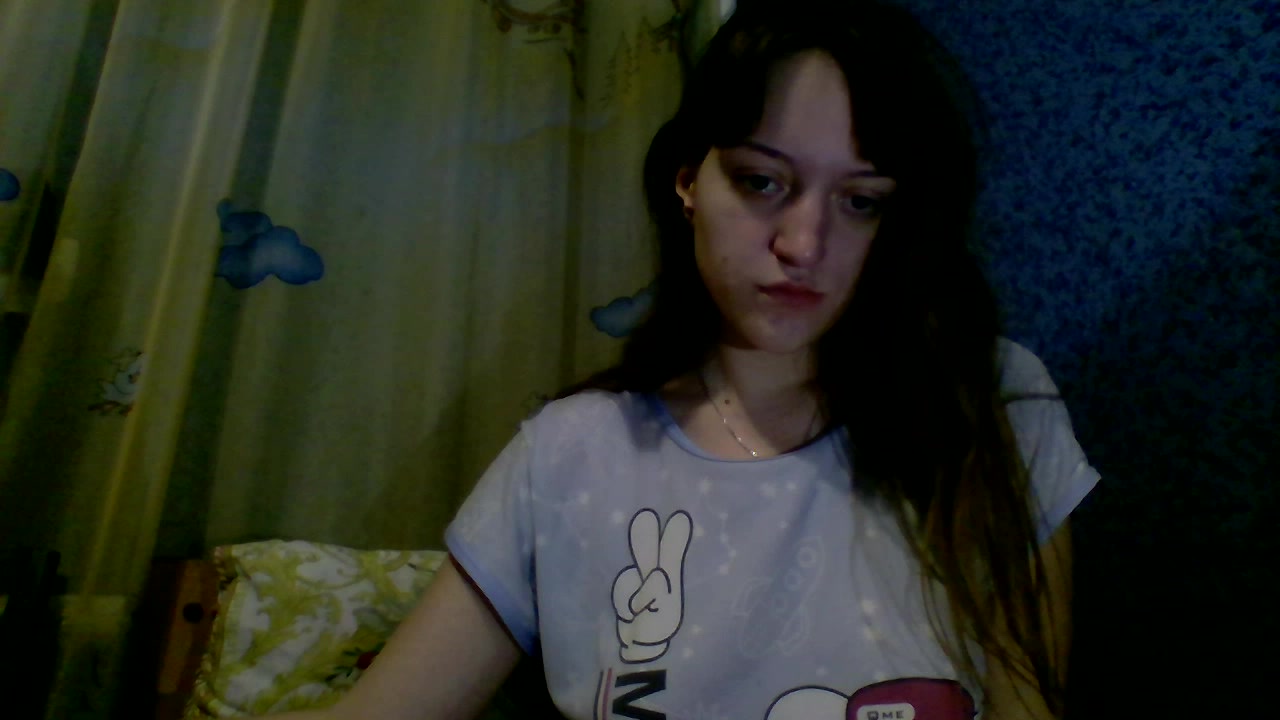 Model - Gentli Lilly striptease