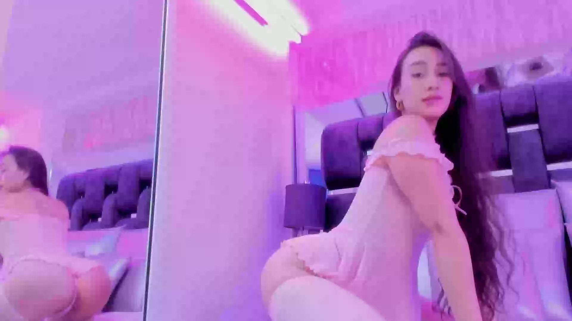 Model - CatalinaThompson deepthroat