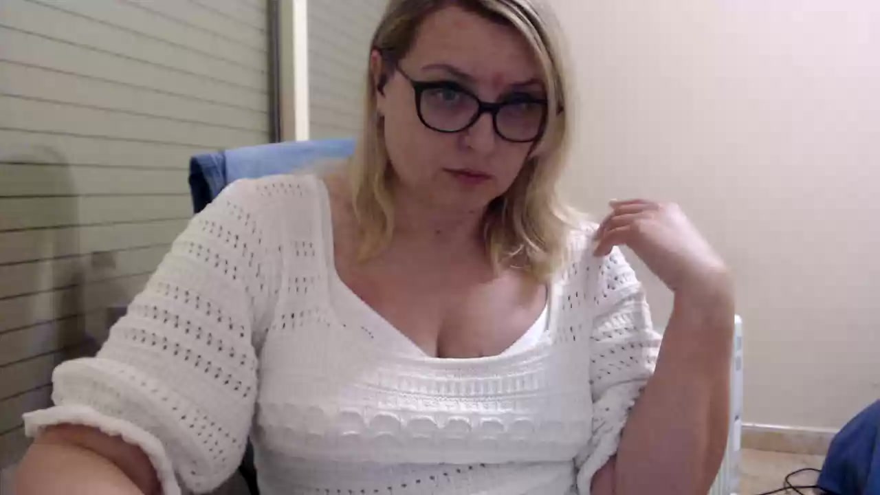 Model - JOI MISTRESS Blonde