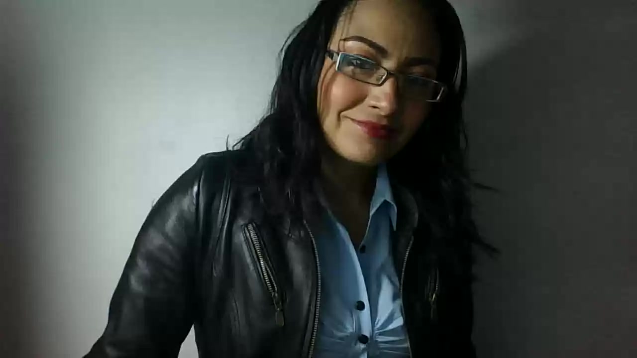 Model - YaeliSweet friendly