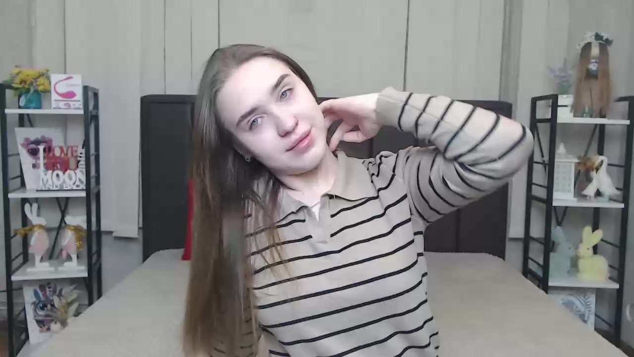 Model - LauraHlot tattoo