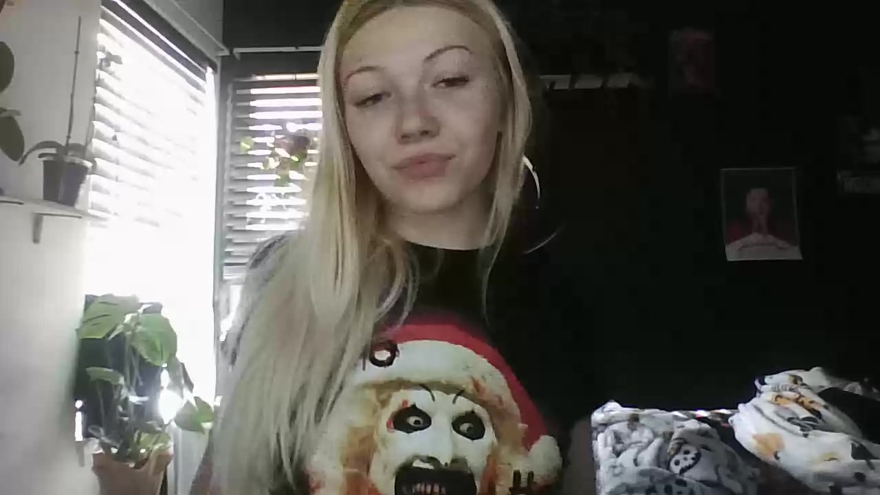 Model - Bunny blowjob