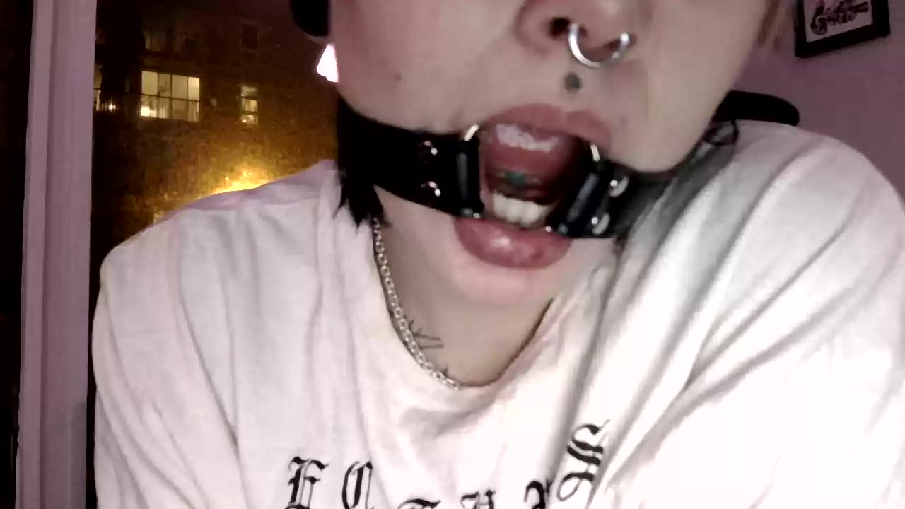 Model - Lacey-Maria feet