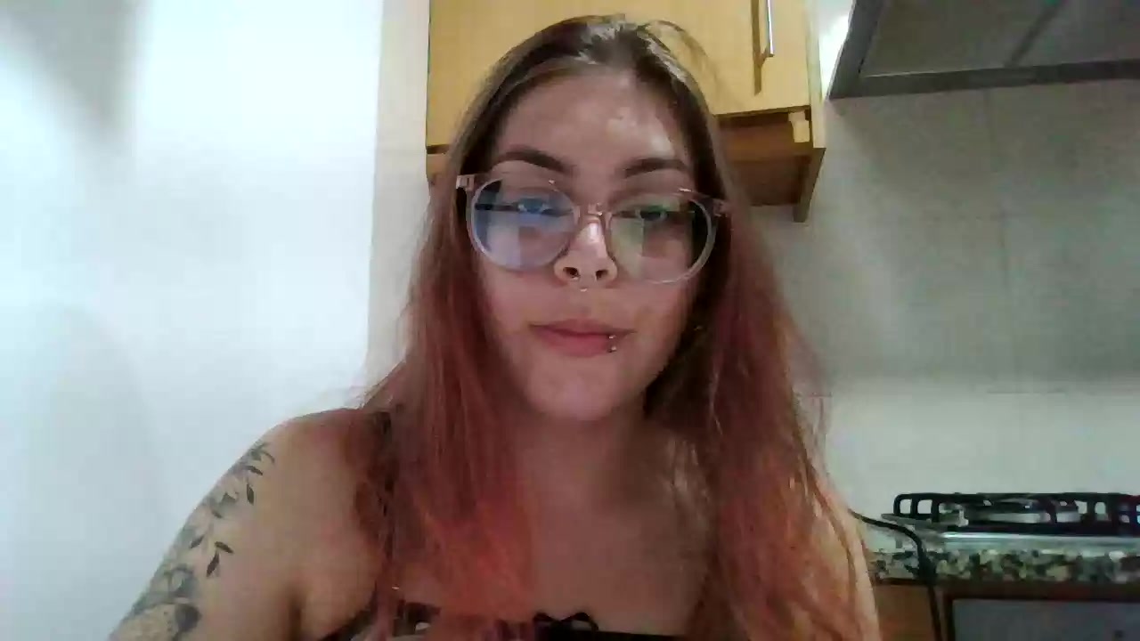 Model - Julie natural