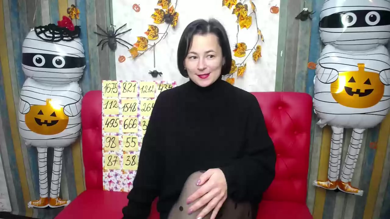 Model - MarieSho bigtits