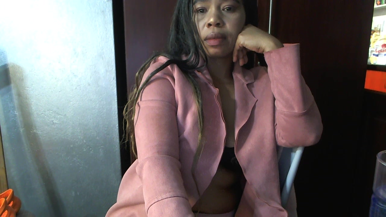 Model - live.cid.87f8f720d9212e0f Hot