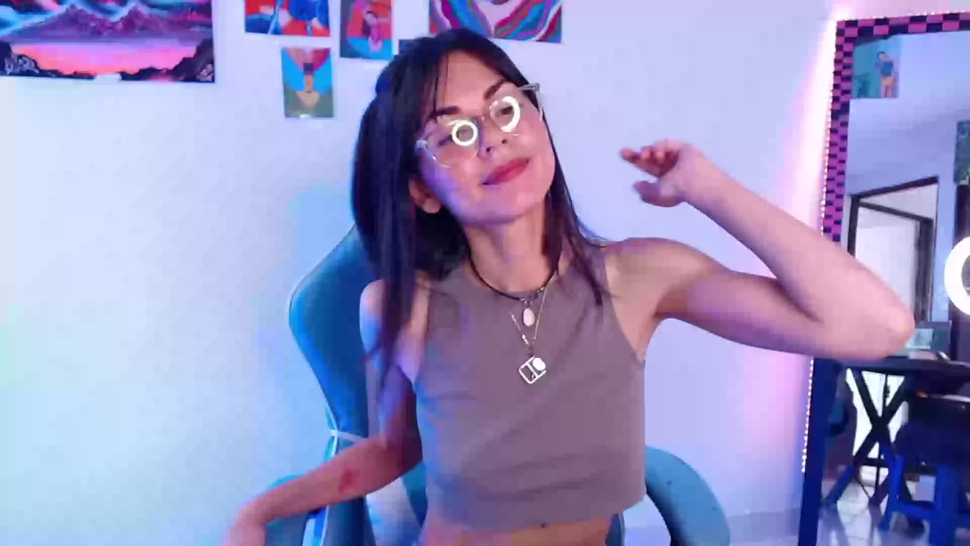 Model - call me bluee feet