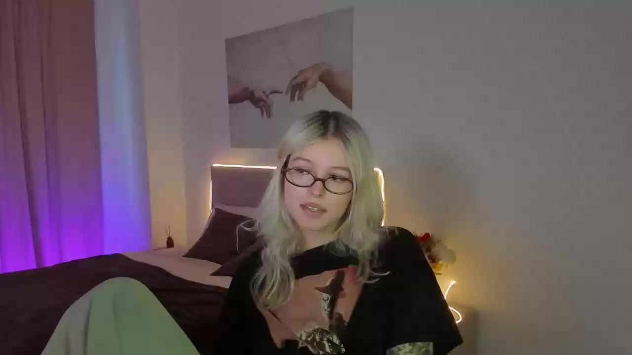 Model - LisaCherry dirtytalk