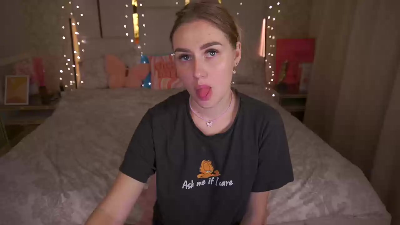 Model - DivineJass striptease