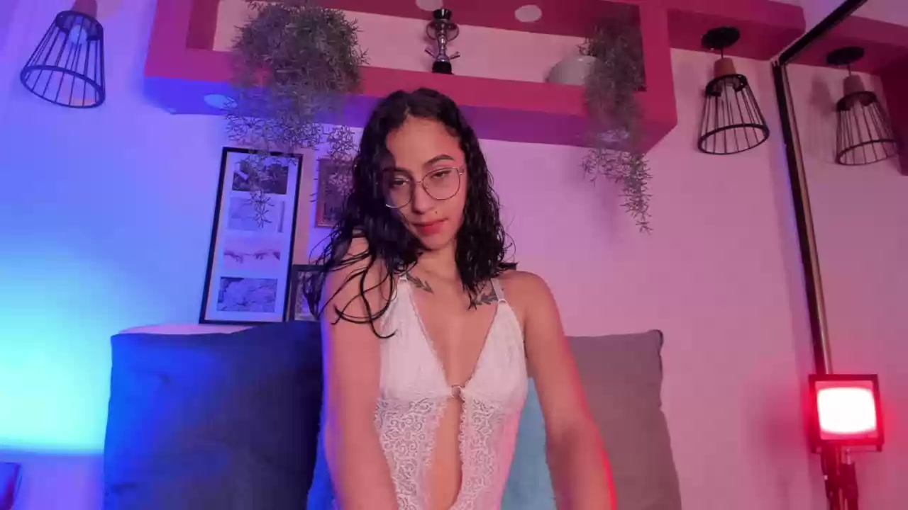 Model - Alana Martinez teen