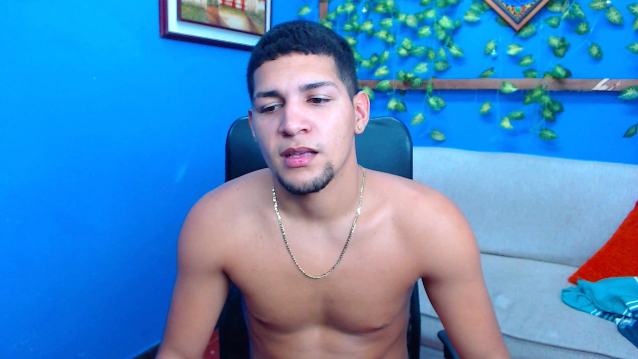 Model - ISAAC VELEZ roleplay