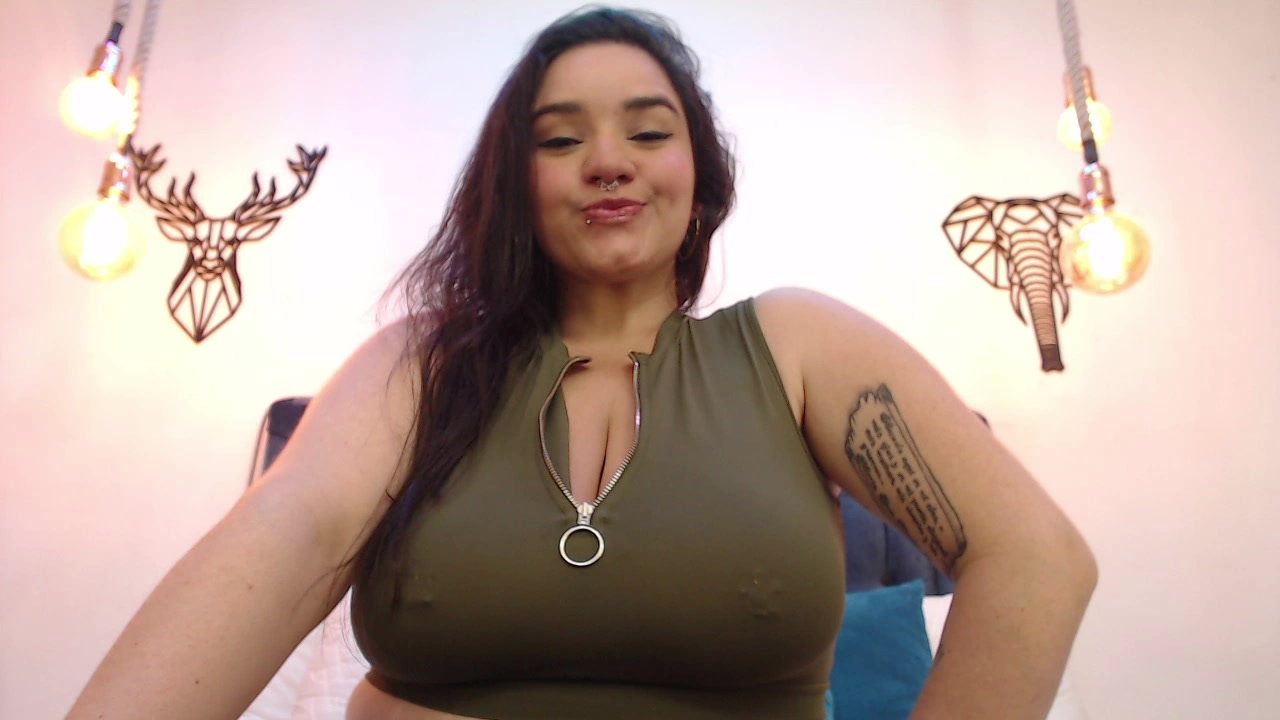 Model - Evelyn Harmond anal