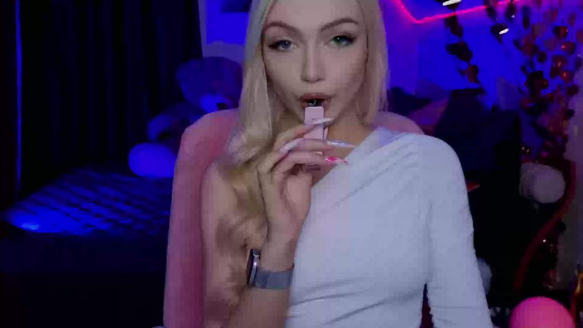 Model - Lina Lirian dirtytalk