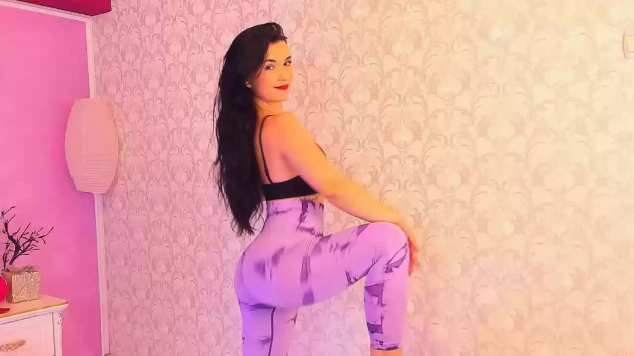 Model - BellaKai squirt