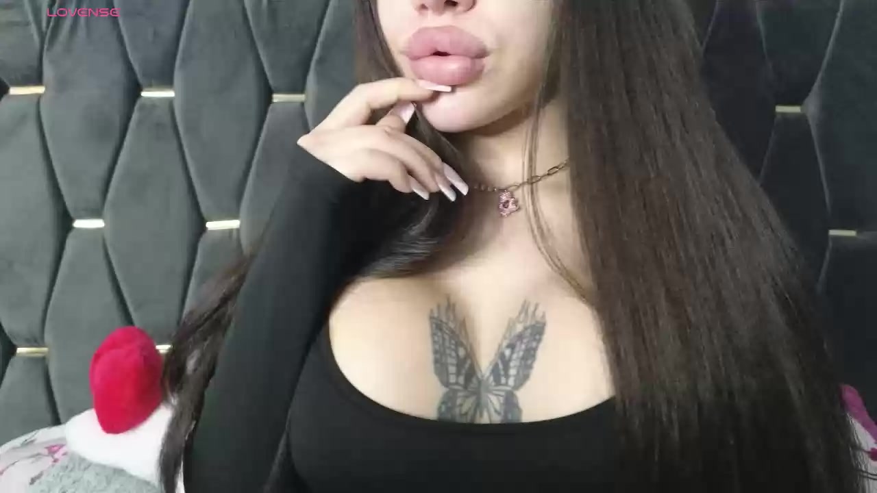 Model - GoddessCrystal deepthroat