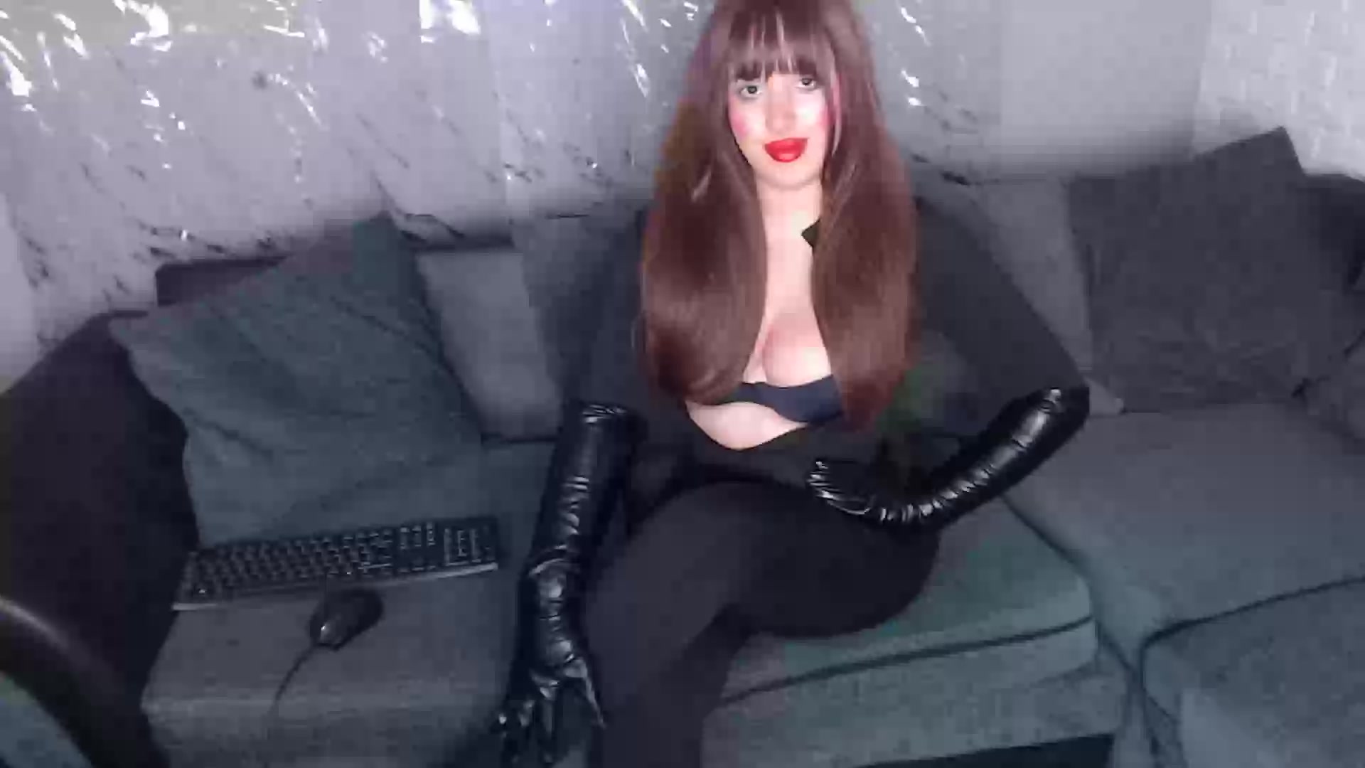Model - UK Mistress Keira cei