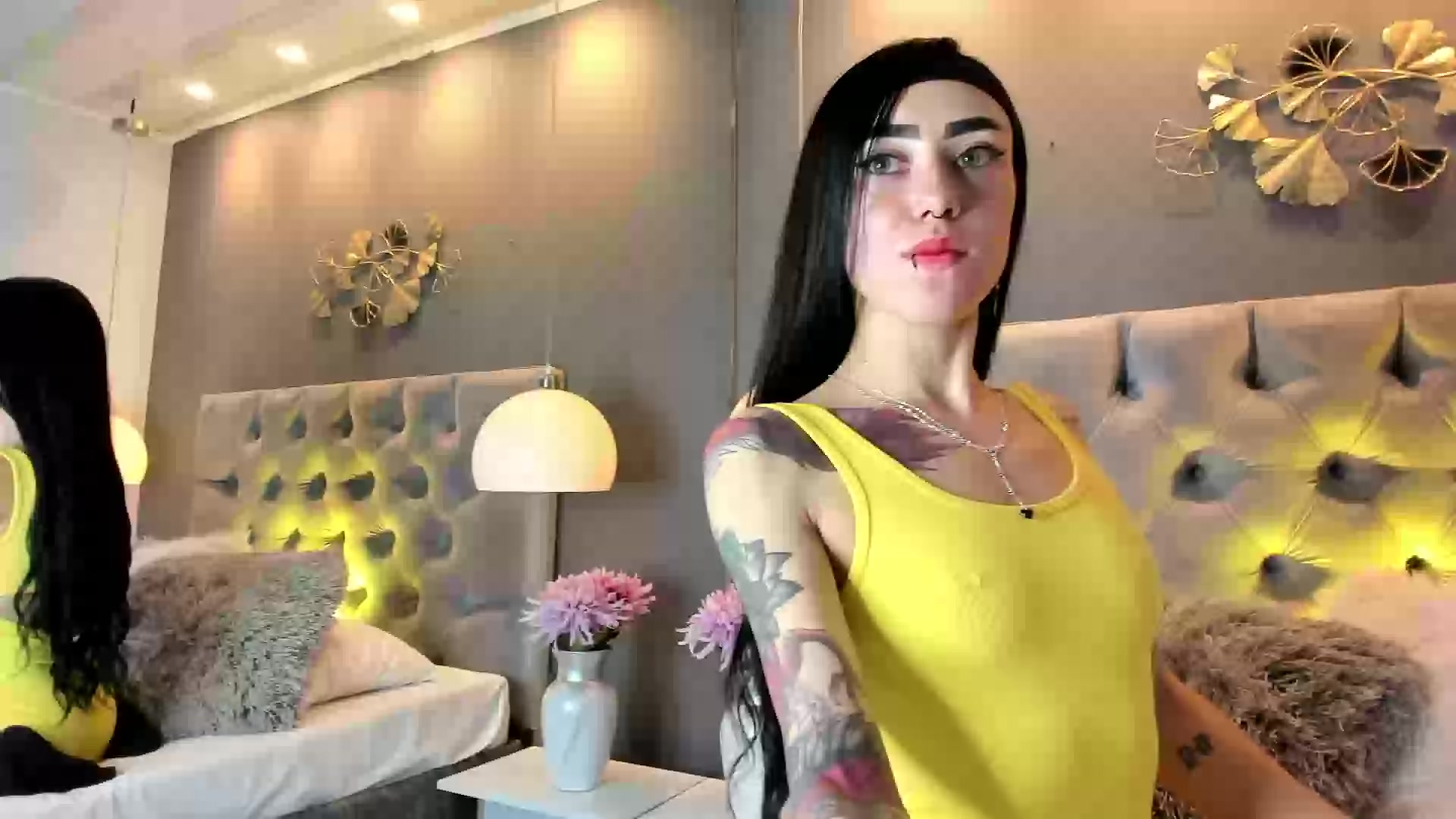 Model - Athziry G anal