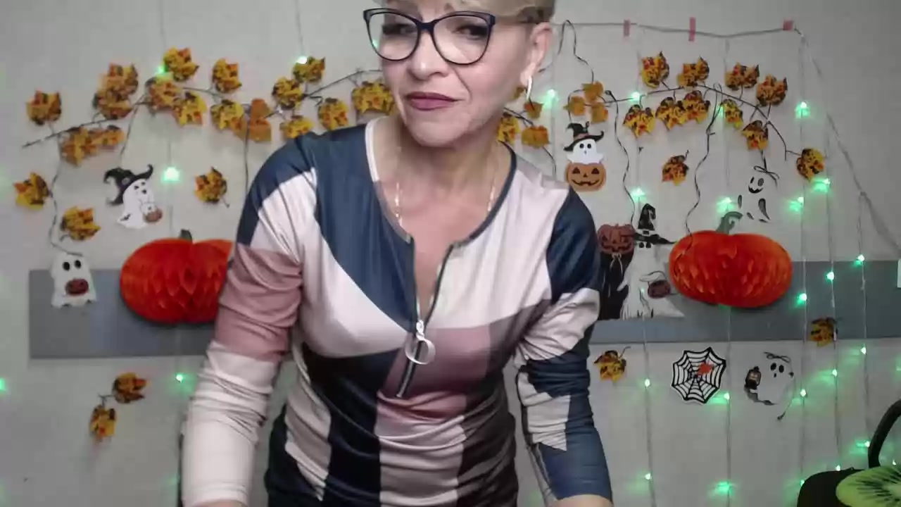 Model - EllaBonito bdsm