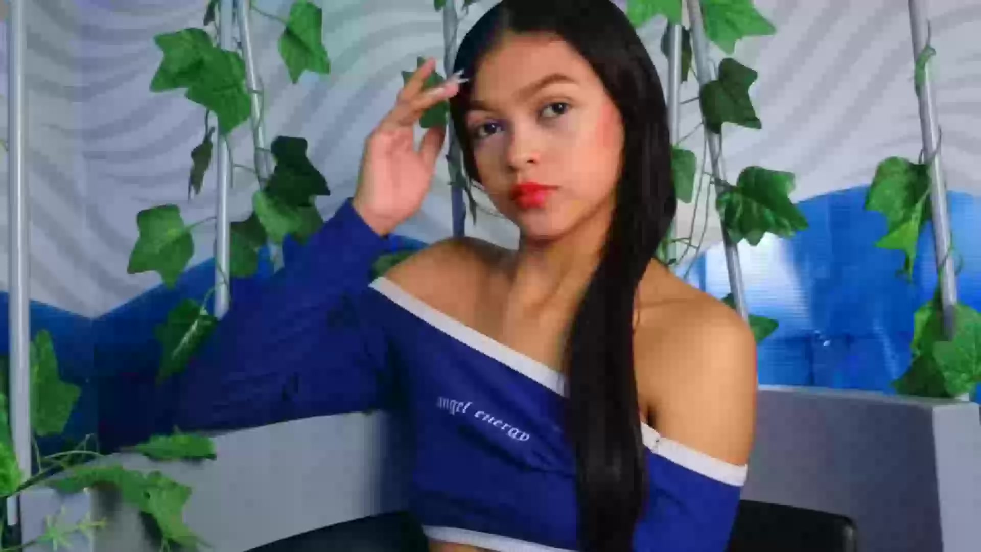 Model - DonaCartier blowjob