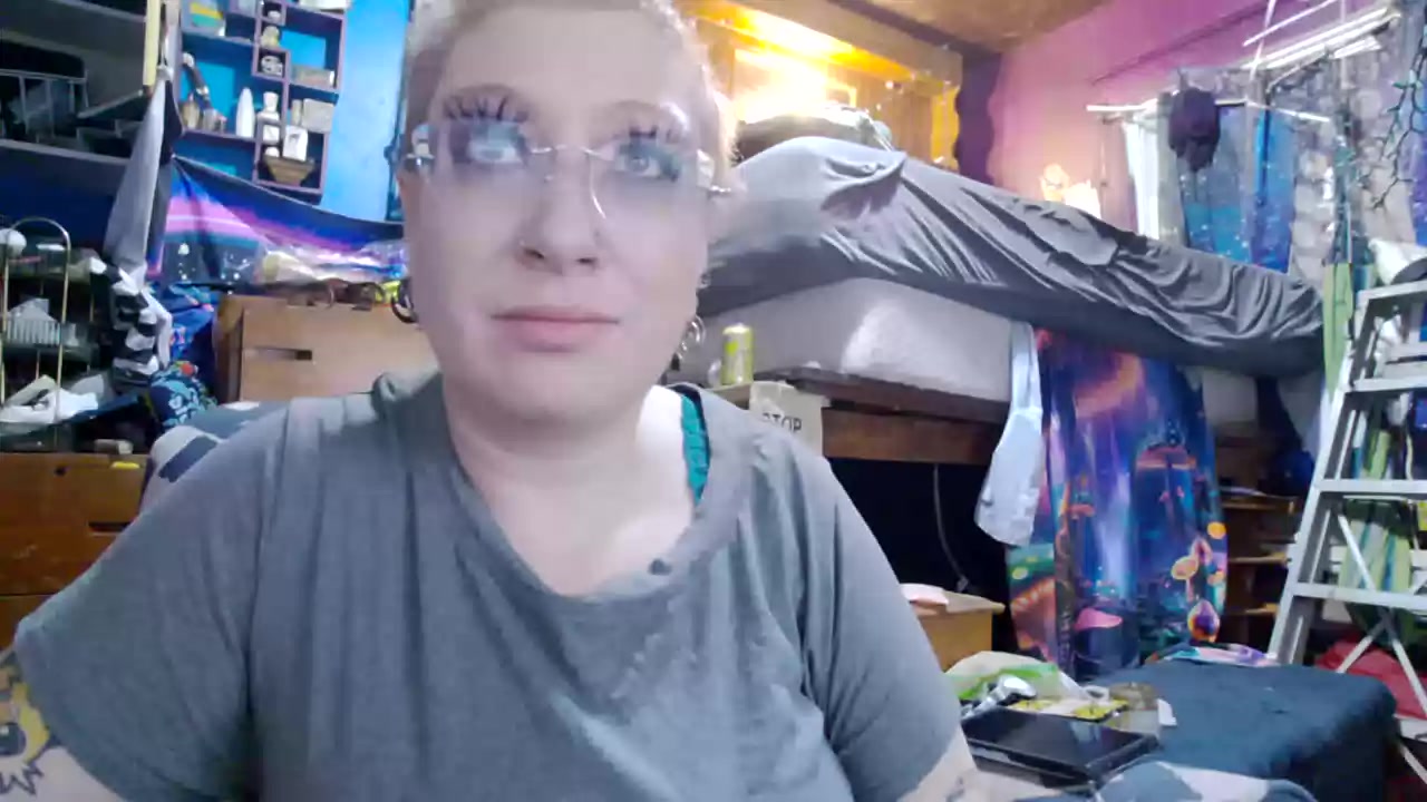 Model - Curvy Siren curvy