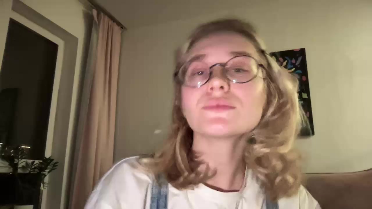 Model - Junie Moon dirtytalk