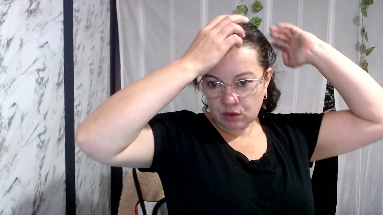 Model - Nataly bigtits