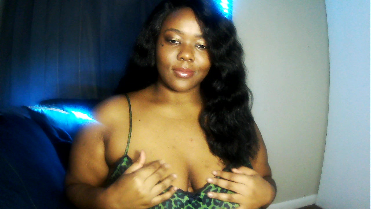 Model - Madame Nym fetish